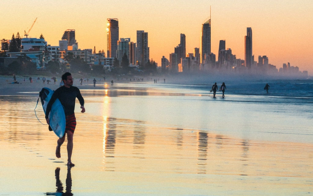 VIBRANT GOLD COAST