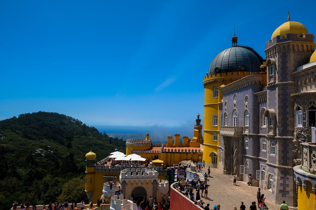 ESSENTIAL SPAIN & PORTUGAL