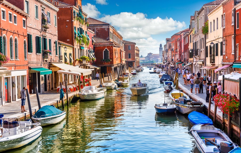 IMPECCABLE ITALY