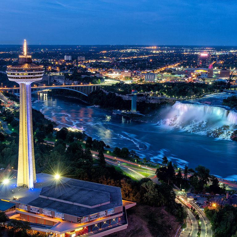 CANADA COACH TOUR- TORONTO & NIAGARA